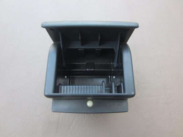 Posacenere posteriore Volkswagen Passat B3