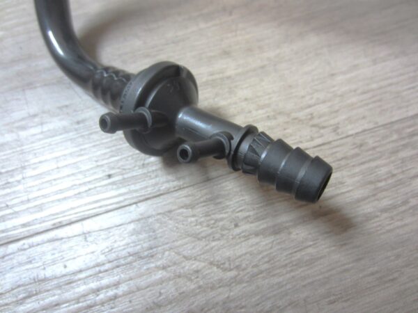 Tubo servofreno con valvola non ritorno Volkswagen Golf 2 - immagine 3