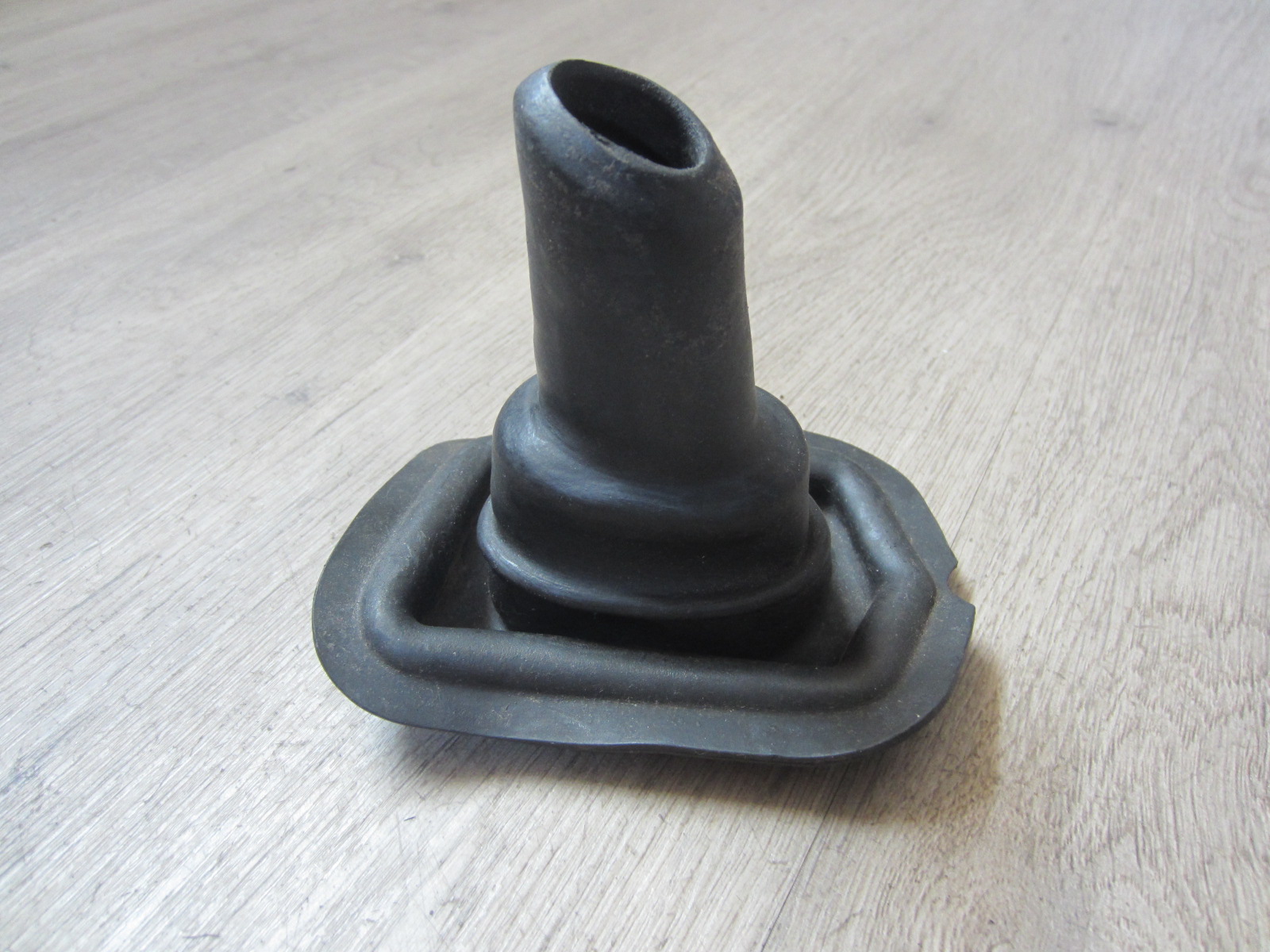 Cuffia leva marce Opel 2 888 644 ORIGINALE