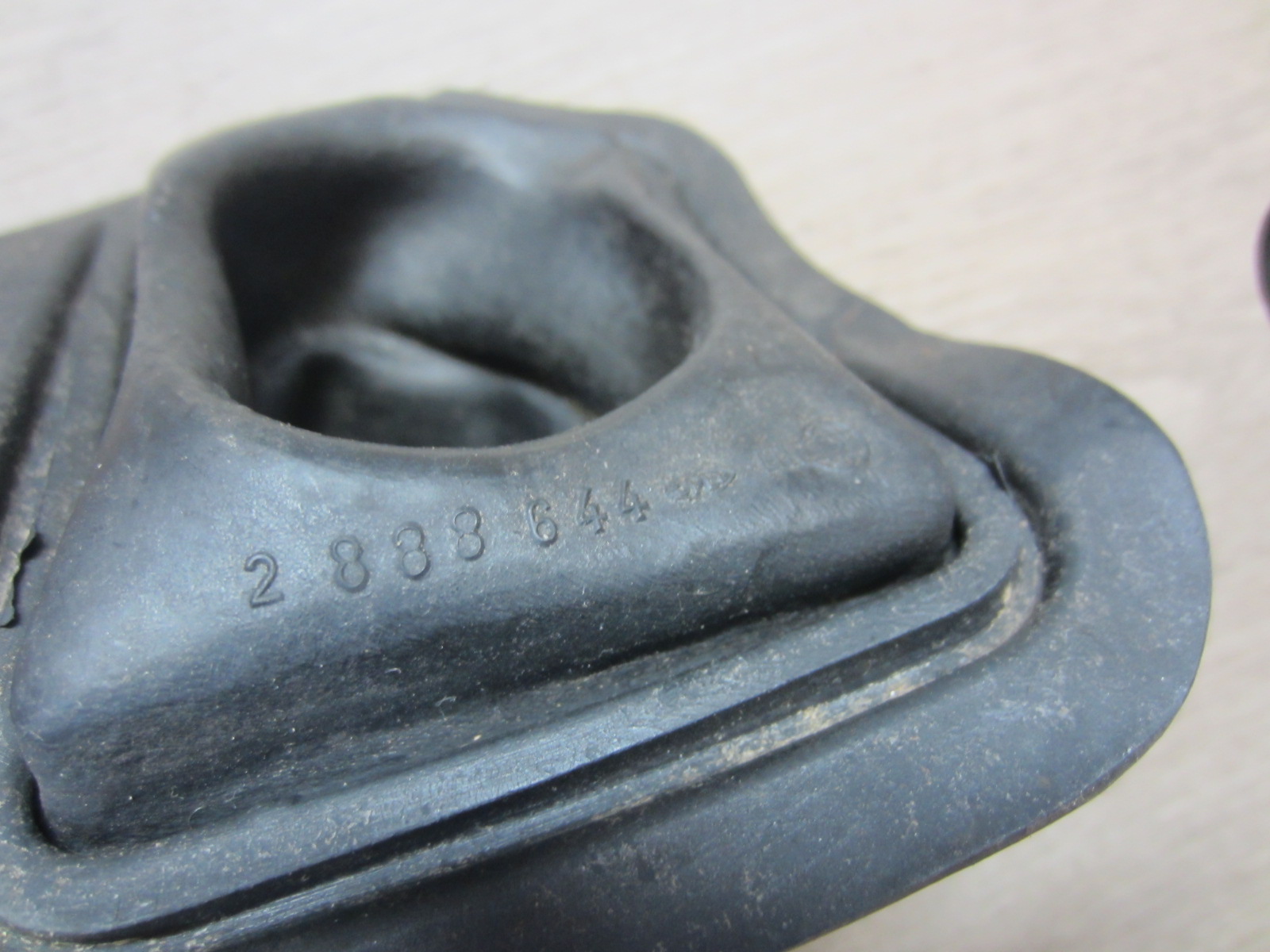 Cuffia leva marce Opel 2 888 644 ORIGINALE - immagine 3