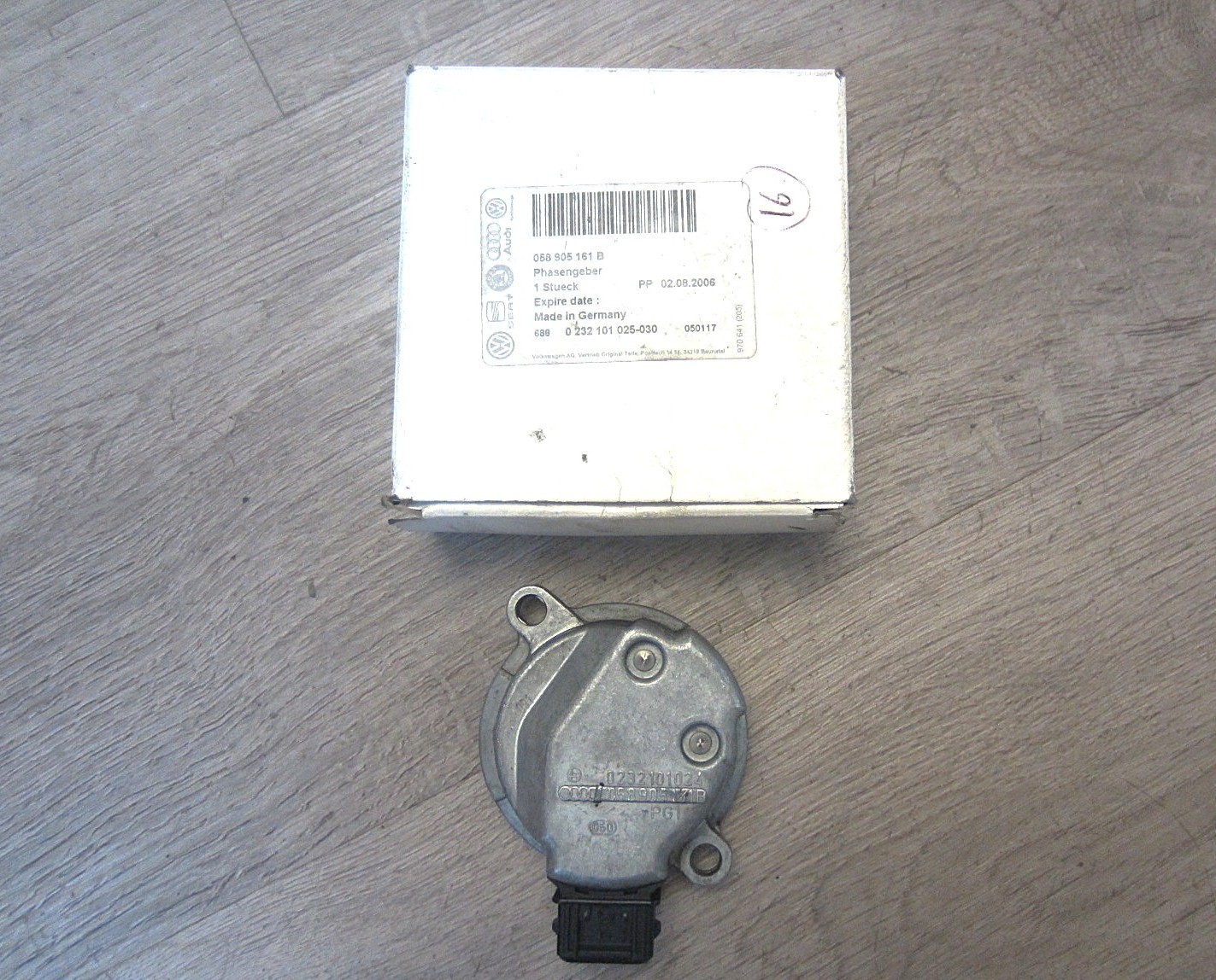 Sensore di posizione dell'albero a camme Audi 058905161B - immagine 5