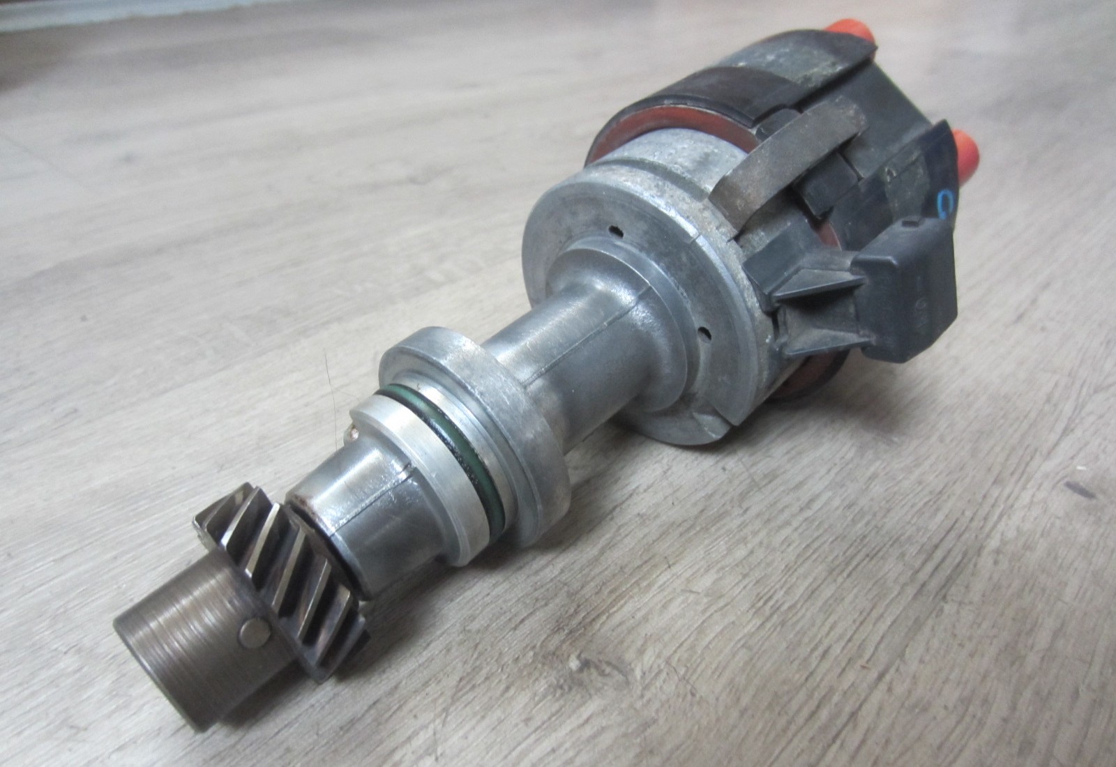 Spinterogeno Bosch con calotta 050905205AR VW Golf Polo - immagine 3